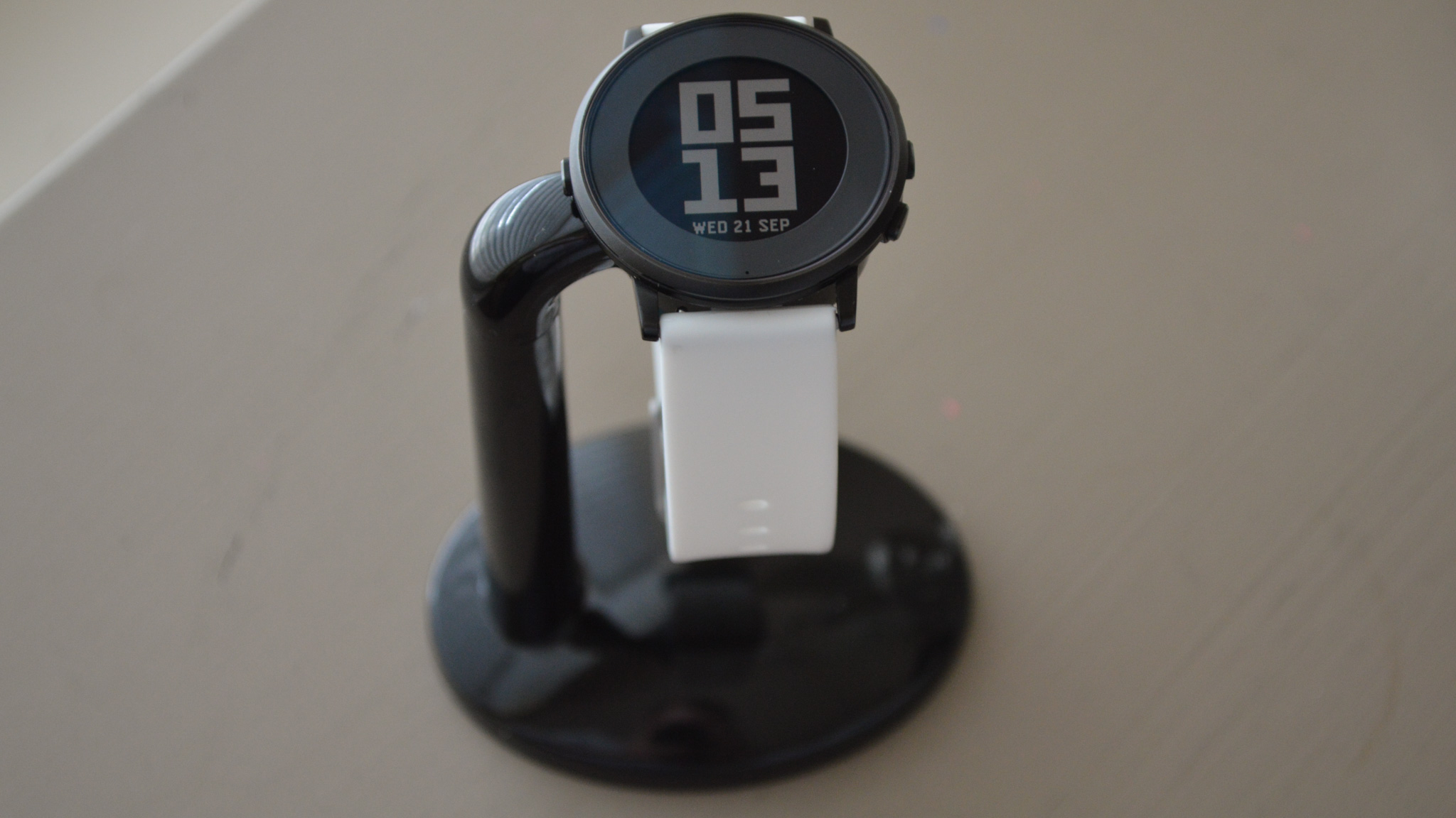 Charging Stand for Pebble Time Round