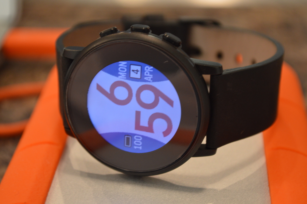 Best Watchfaces for the Pebble Time Round